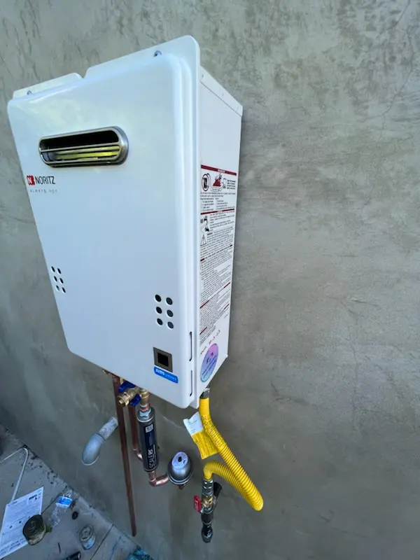 Tankless water heater installation for Thatcher homes